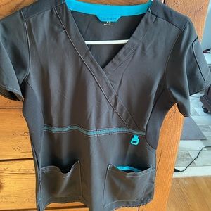 Carhartt scrub top